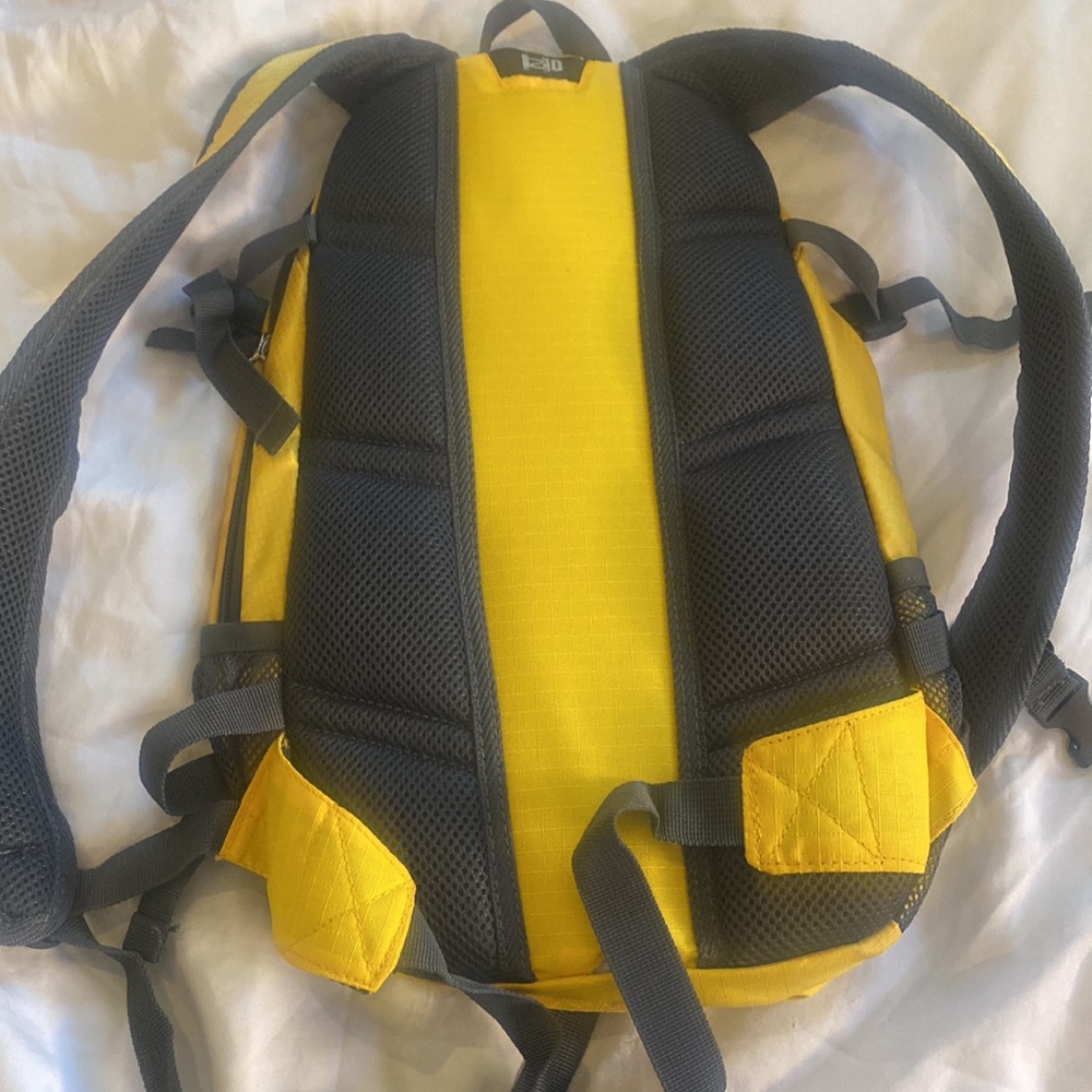 Quest Camelpack - image 3